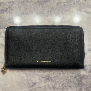 Alexander McQueen Skull zip wallet